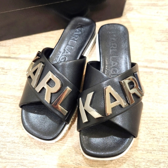 KARL LAGERFELD PARIS Janie Crisscross Embellished Slide Sandals, Womens 6.5 - Picture 5 of 6